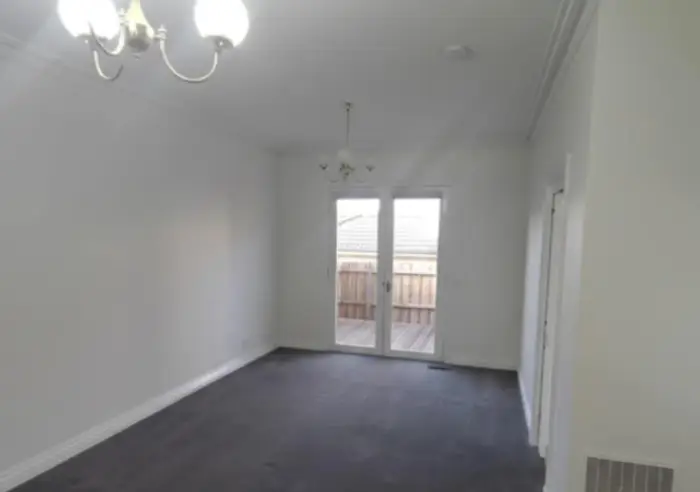 2/11 Somerset Road, Glen Iris, VIC, Glen Iris - Thumbnail 3