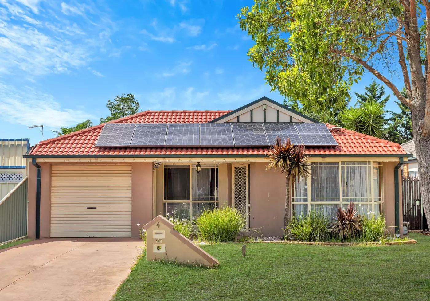 4 Pelham Crescent, Wyndham Vale, VIC, Wyndham Vale - Thumbnail 2