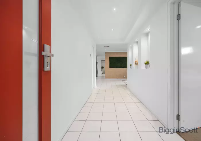 8 Whyalla Gardens, Tarneit, VIC, Tarneit - Thumbnail 4