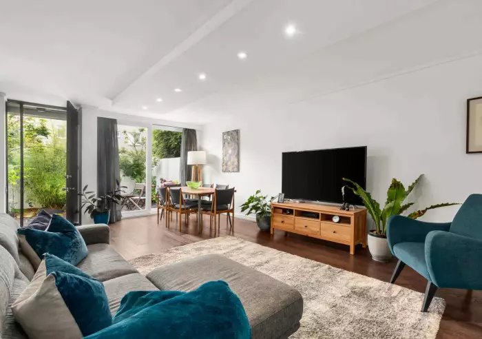 3/5 Northampton Place, South Yarra, VIC, South Yarra - Thumbnail 3
