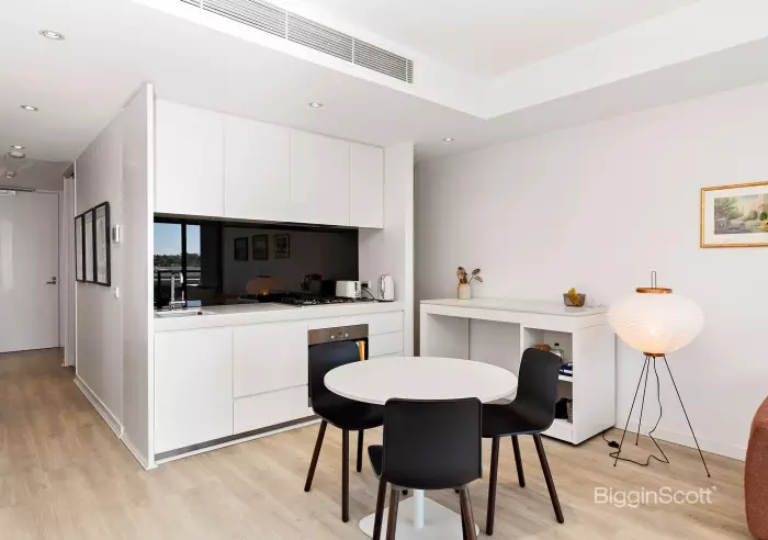 506/9 Griffiths Street, Richmond, VIC, Richmond - Thumbnail 3