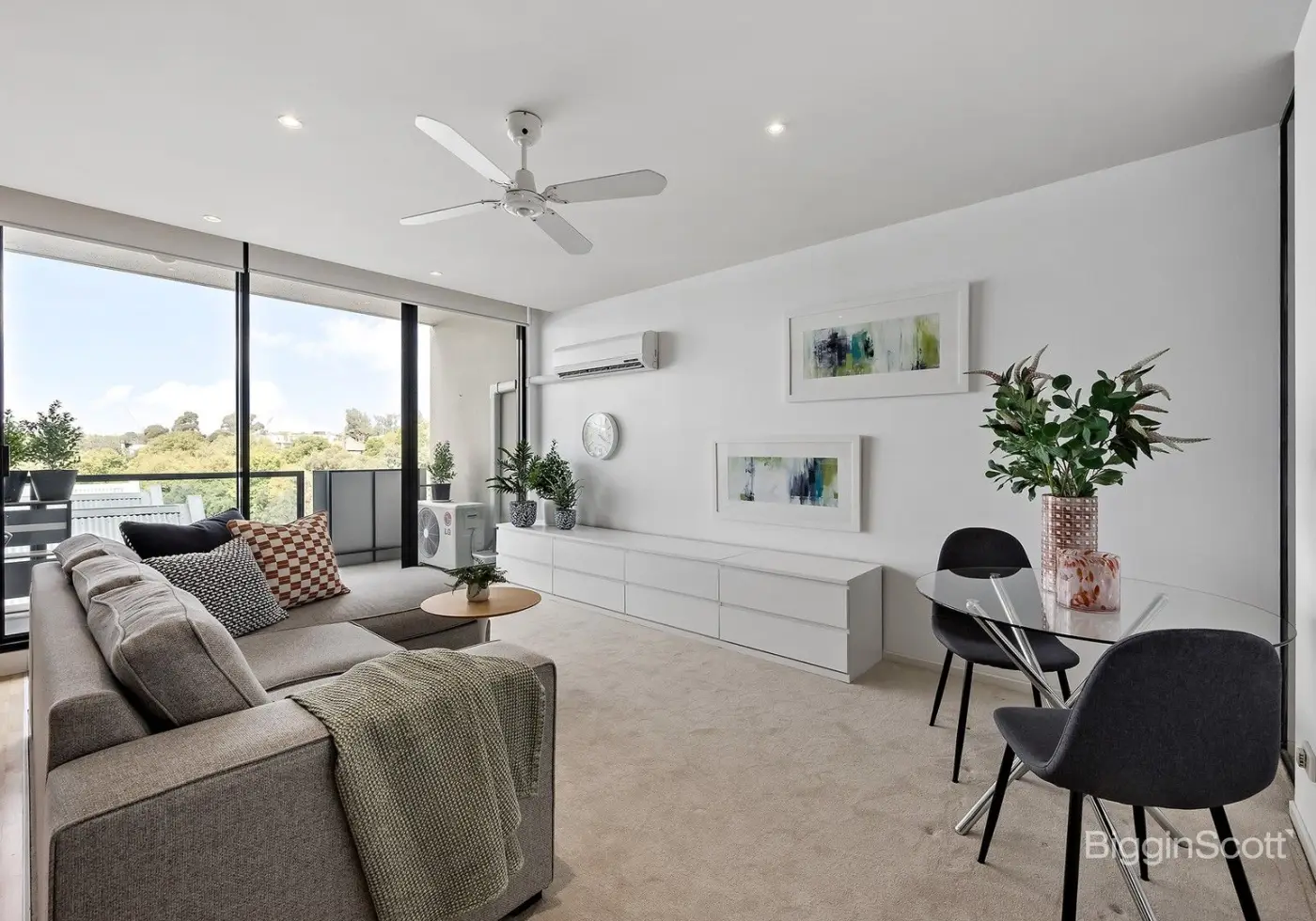 504/8 Howard Street, Richmond, VIC, Richmond - Thumbnail 2