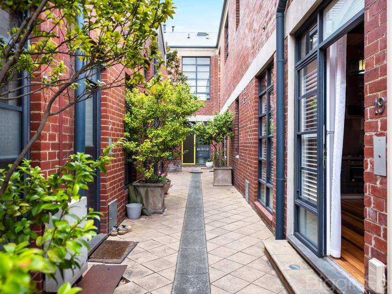 Iconic Hat Factory Loft apartment with Rooftop Terrace