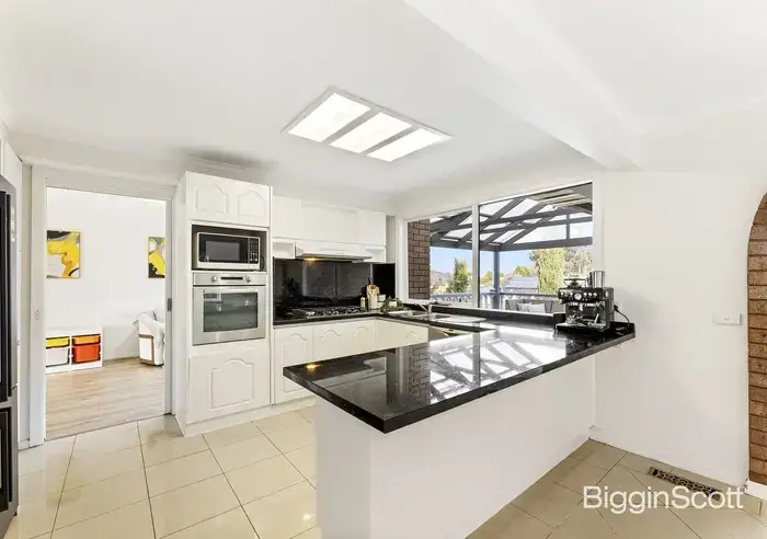 66 Marykirk Drive, Wheelers Hill, VIC, Wheelers Hill - Thumbnail 6