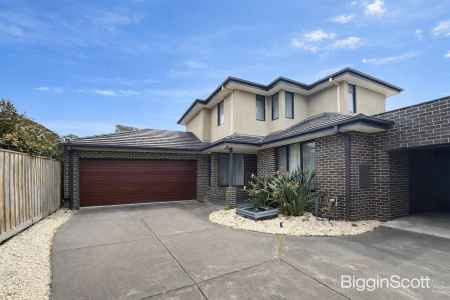 Spacious 3-Bedroom Unit in Prime Glen Waverley Location