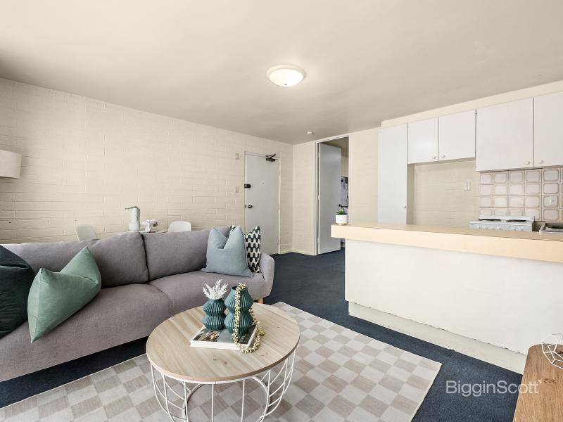 PRIZED APARTMENT, OPPOSITE BARKLY GARDENS