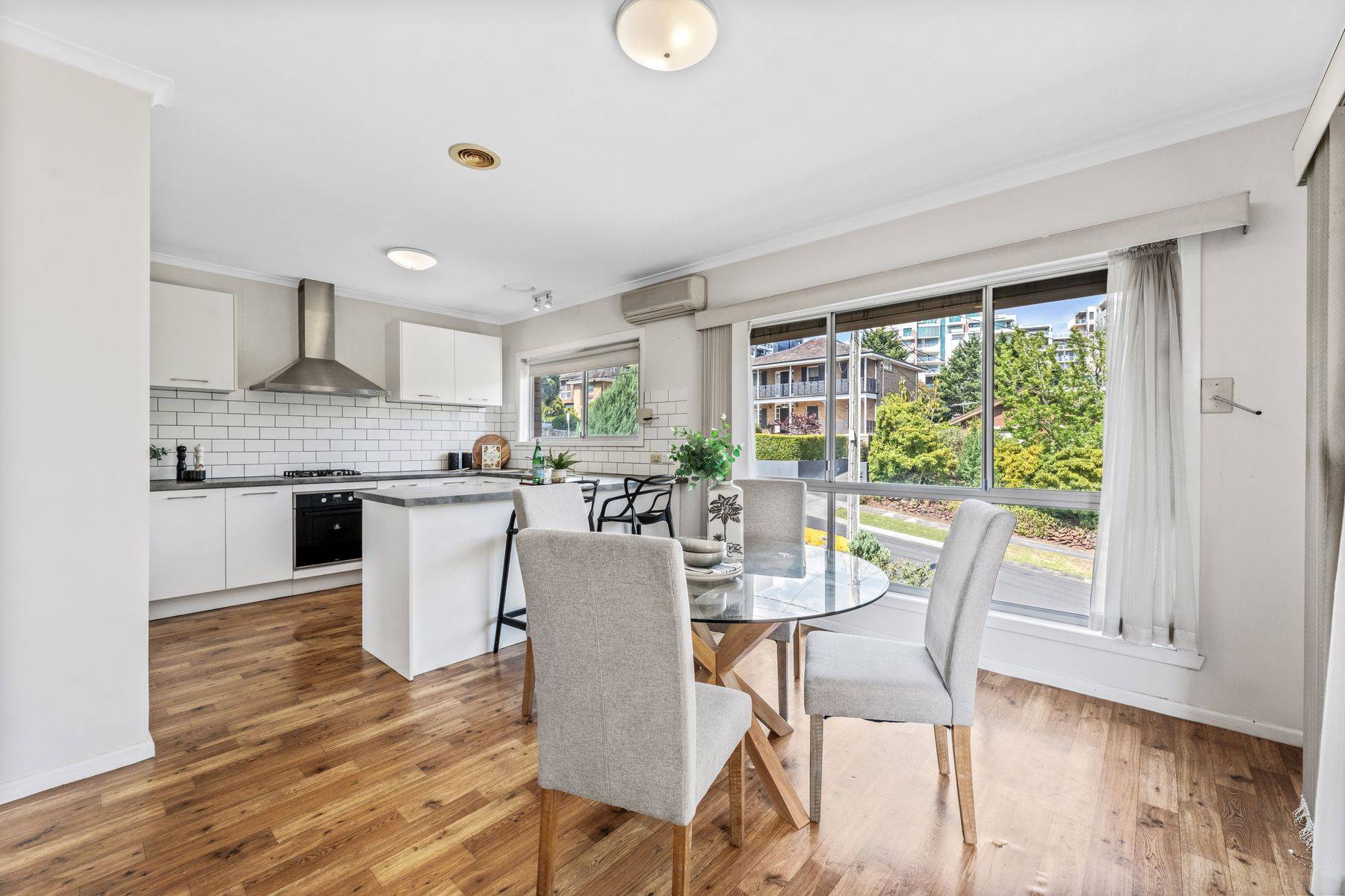 15 Rathmullen Quadrant, Doncaster VIC 3108, Doncaster - Thumbnail 6