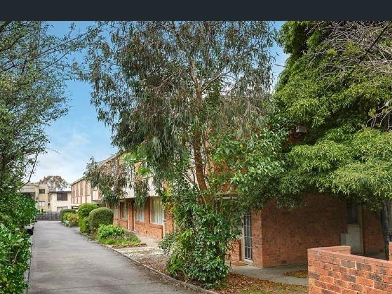 Fully Furnished & Newly Renovated Townhouse in the Heart of Box Hill