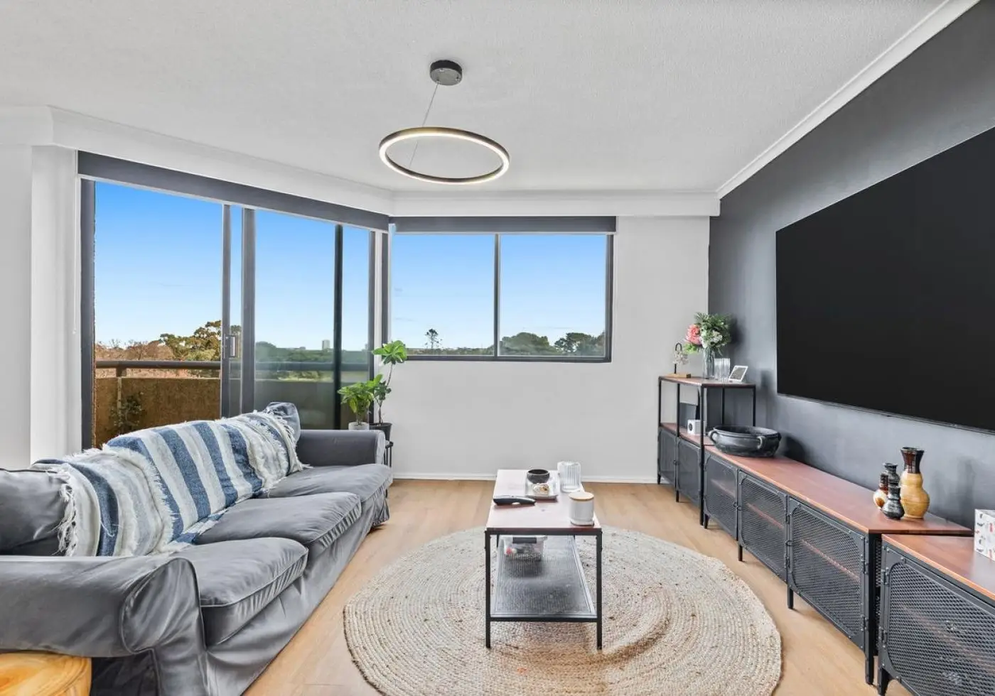 36/27 Queens Road, Melbourne, VIC, Melbourne - Thumbnail 2