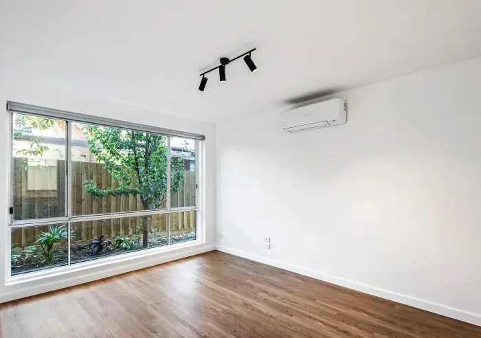2/70 Carlisle Street, St Kilda East, VIC, St Kilda East - Thumbnail 3