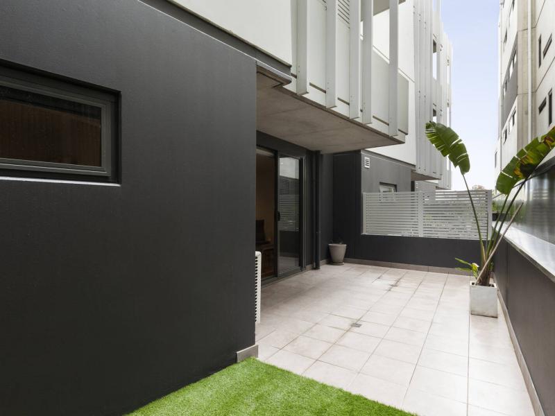 A brilliant 1 bed ground floor with a massive garden to enjoy! 