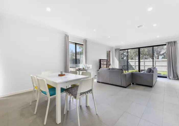 3 Jackson Green Boulevard, Clayton South, VIC, Clayton South - Thumbnail 3