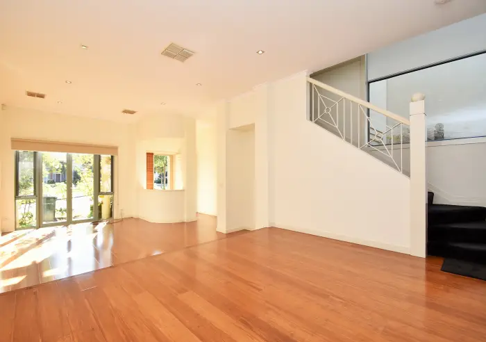 33 Australis Circuit, Port Melbourne, VIC, Port Melbourne - Thumbnail 4