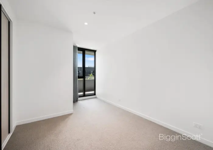210/65 Stables Circuit, Doncaster, VIC, Doncaster - Thumbnail 6