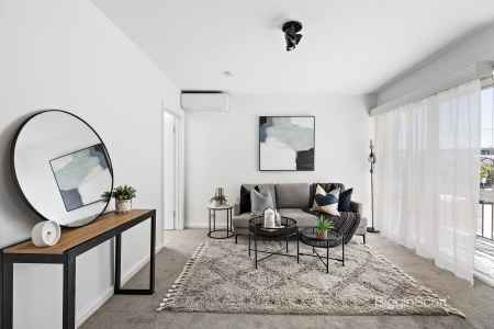LIGHT FILLED BOUTIQUE APARTMENT WITH CITY EDGE APPEAL