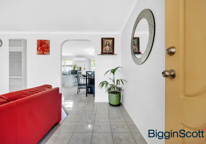 1/23 Songlark Crescent, Werribee, VIC, Werribee - Thumbnail 3
