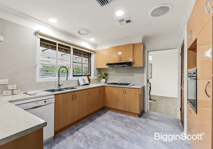 7 Bronte Rise, Templestowe, VIC, Templestowe - Thumbnail 6