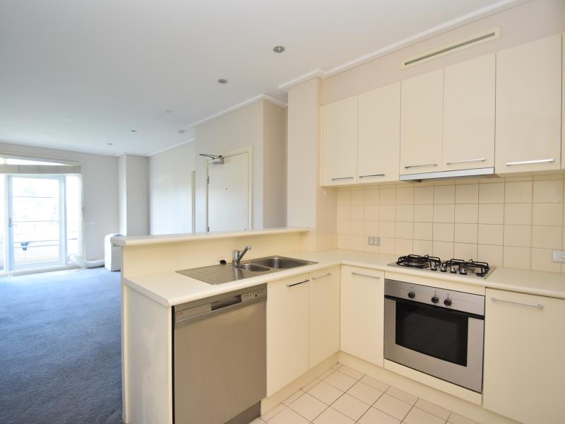 SOUGHT AFTER BAYSIDE LIVING - BEST VALUE WITH 2 CAR PARKS AND STORAGE CAGE