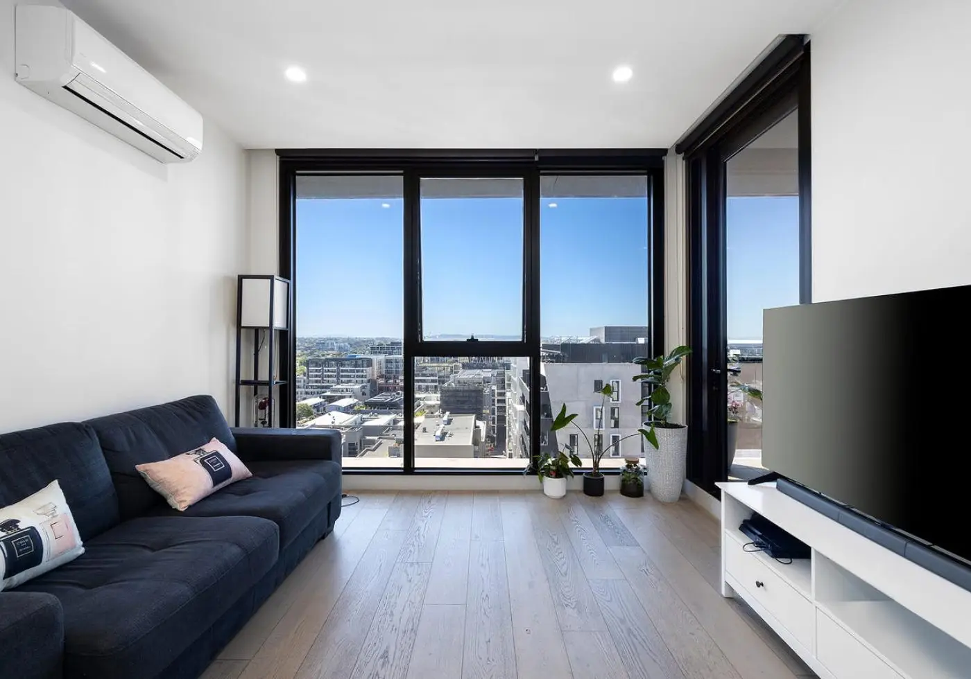 808/33 Judd Street, Richmond, VIC, Richmond - Thumbnail 2
