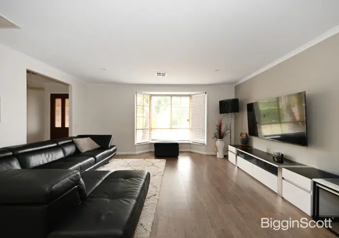 225 Dandelion Drive, Rowville, VIC, Rowville - Thumbnail 4