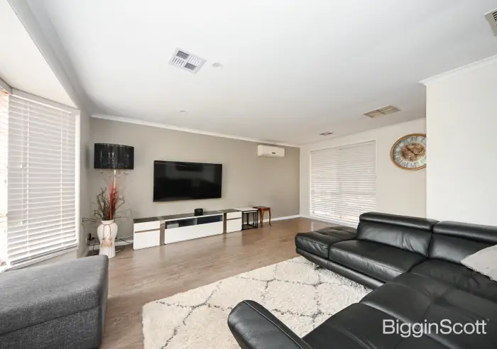 225 Dandelion Drive, Rowville, VIC, Rowville - Thumbnail 3