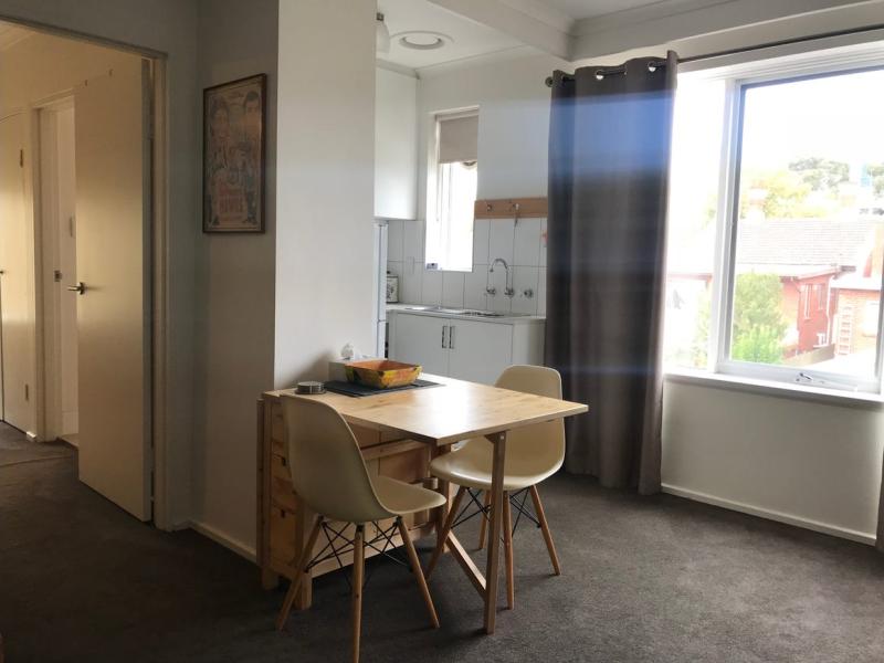 FULLY FURNISHED - ONE BEDROOM APARTMENT