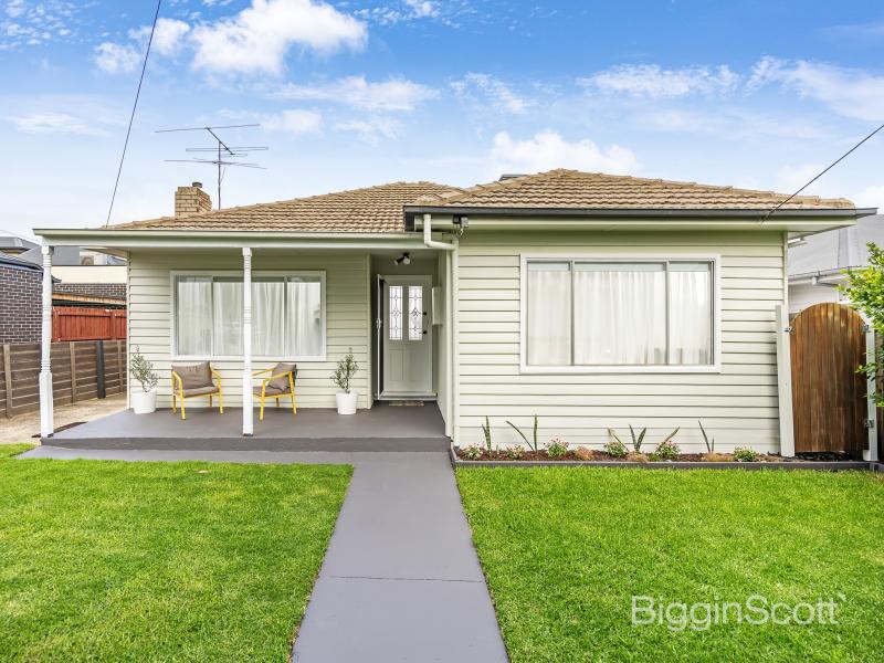 Immaculately Presented Living in Sought After Altona North