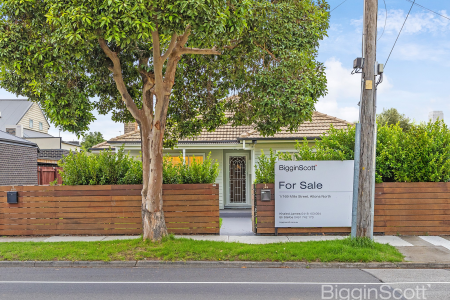 Immaculately Presented Living in Sought After Altona North