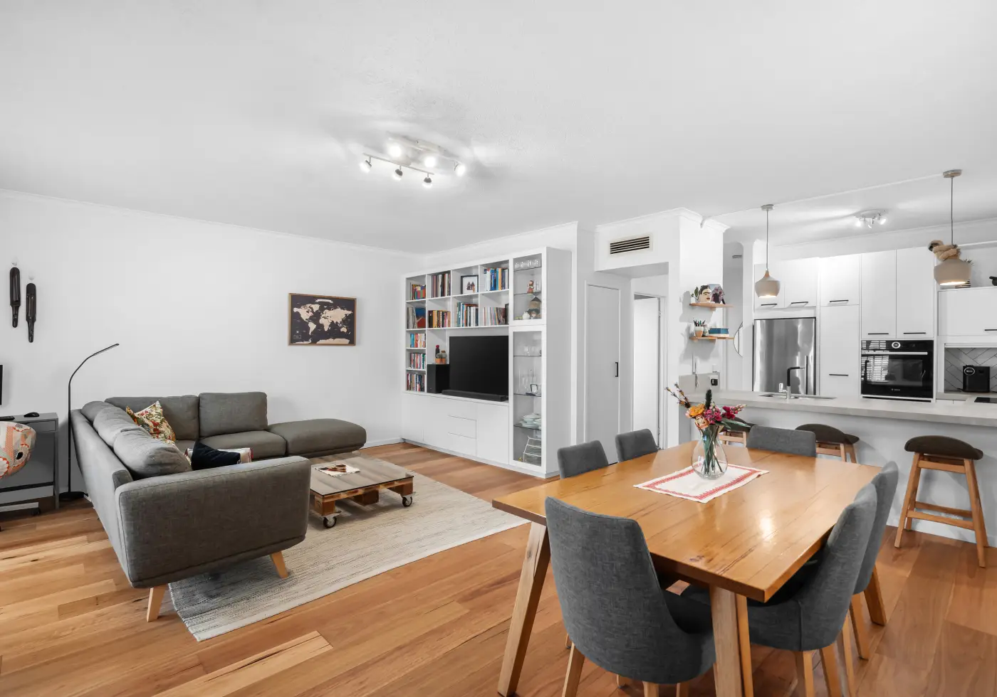 8/106 Southbank Boulevard, Southbank, VIC, Southbank - Thumbnail 2