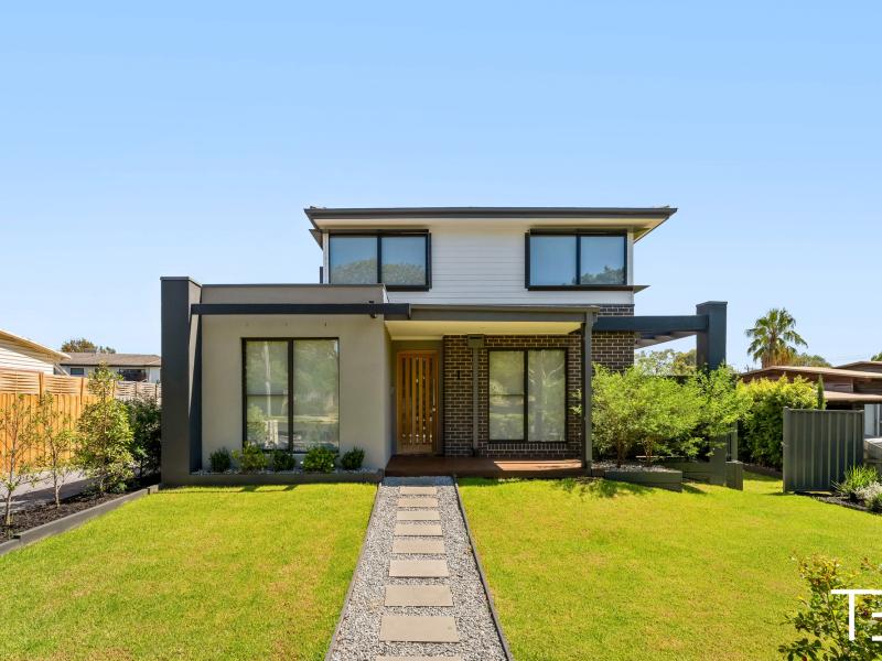 House-Style Townhouse with Street Frontage and Landscaped Gardens