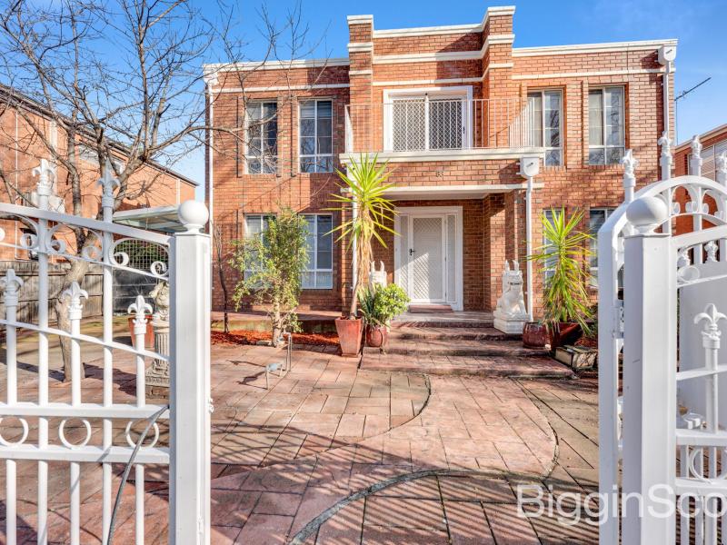 SPACIOUS FAMILY HOME IN GREAT LOCATION!