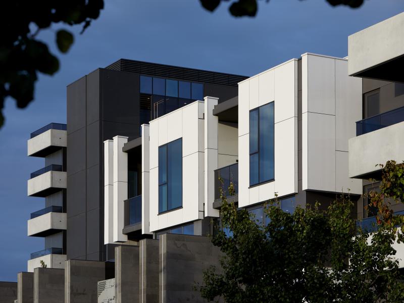 2 bedroom plus 3rd external bedroom/study/studio space