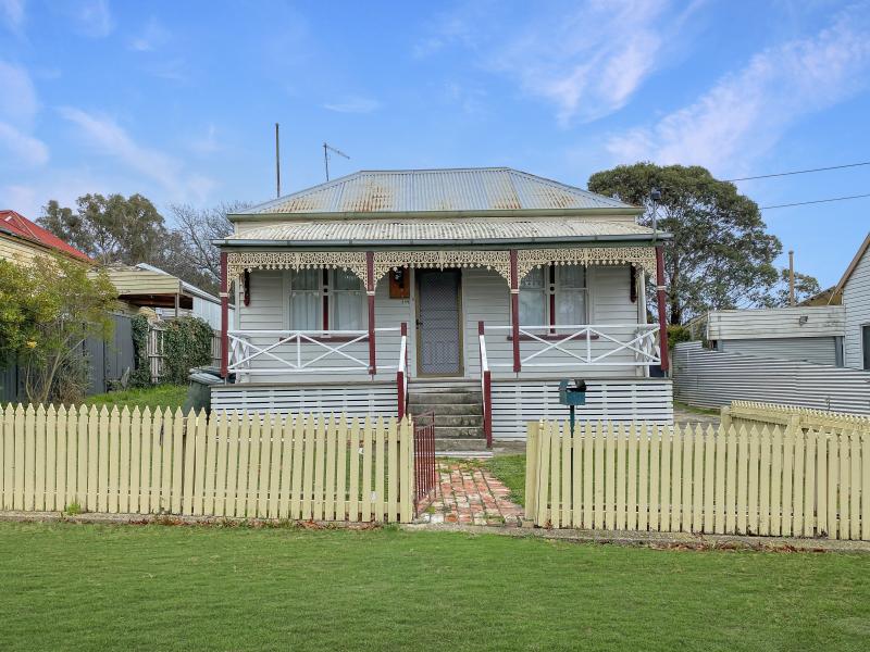 Charming Family Home in Ballarat East – Perfect for You!