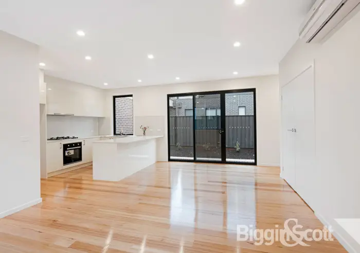2/17 Dunedin Street, Maidstone, VIC, Maidstone - Thumbnail 3