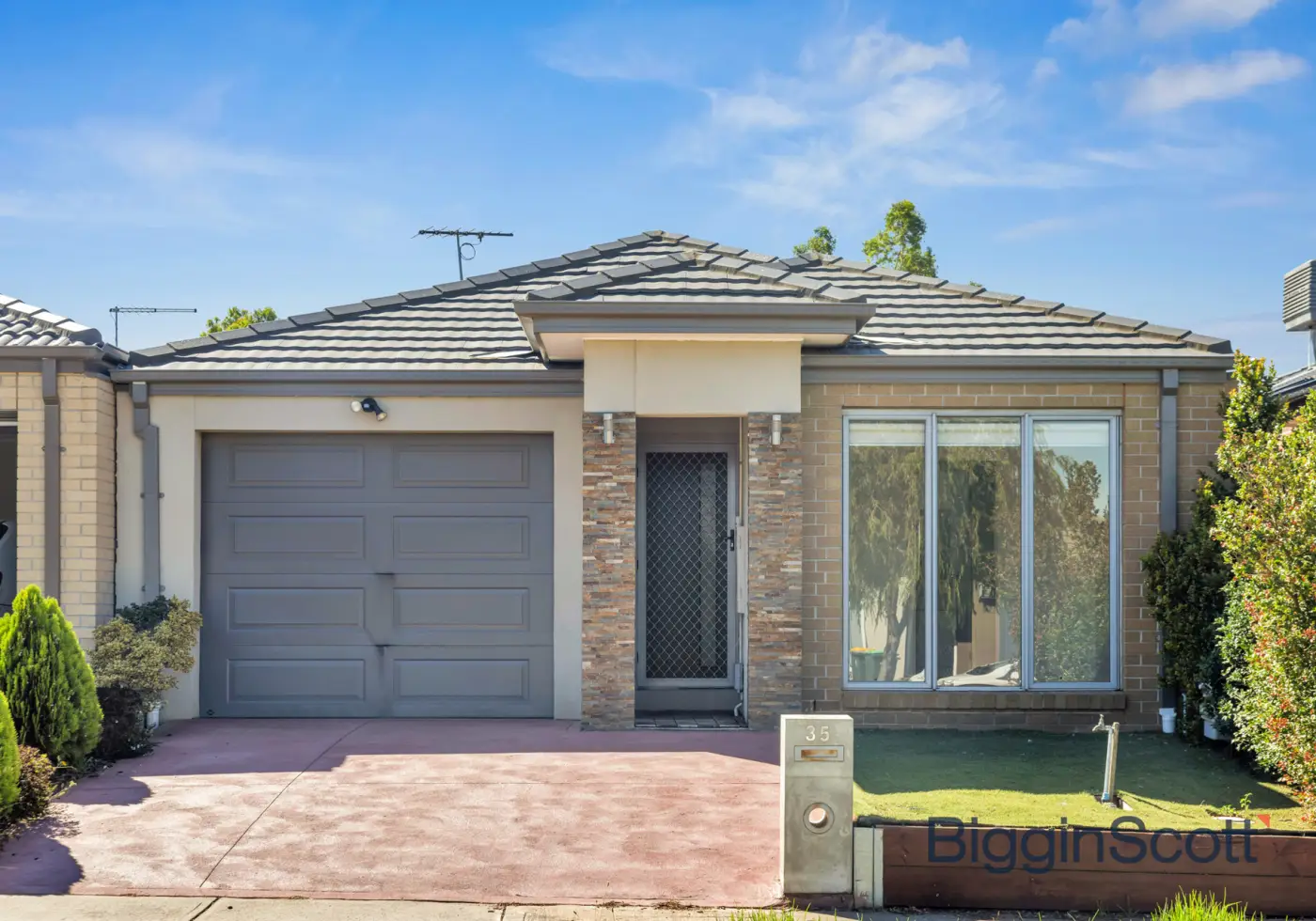 35 Pauline Way Way, Tarneit, VIC, Tarneit - Thumbnail 2
