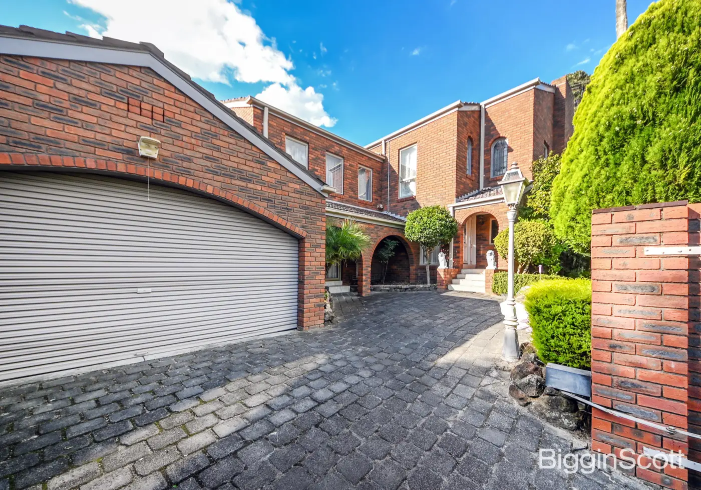 9 Aquarius Court, Wheelers Hill, VIC, Wheelers Hill - Thumbnail 2