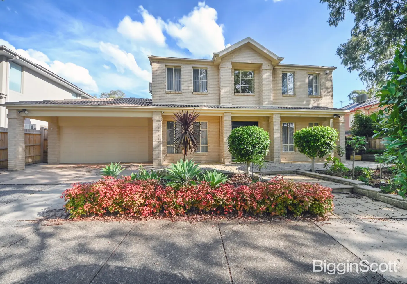 14 Holmes Way, Glen Waverley, VIC, Glen Waverley - Thumbnail 2