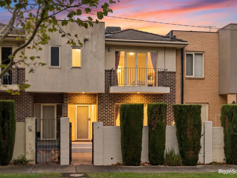 Vibrant Lifestyle at the Heart of Centro