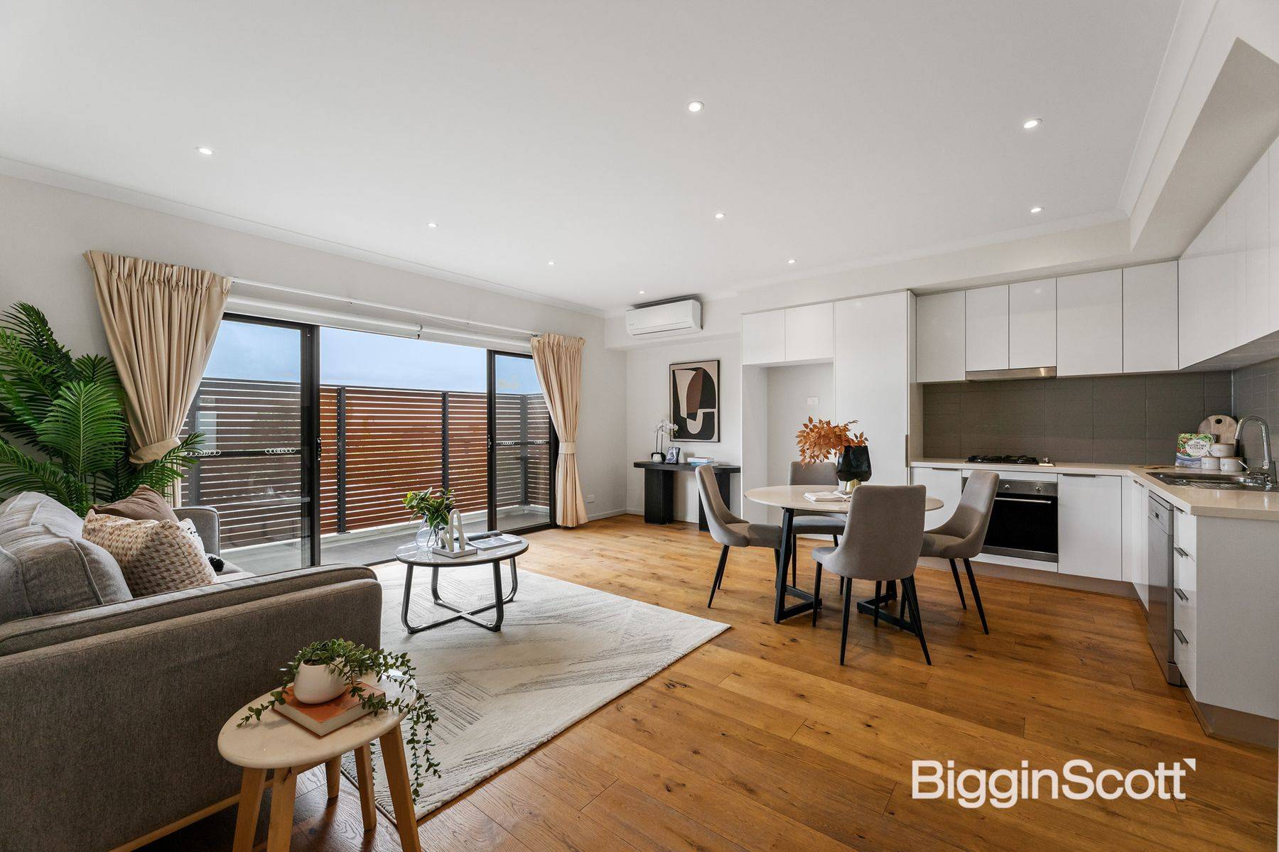 2/32 Rathmullen Quadrant, Doncaster VIC 3108, Doncaster - Thumbnail 5