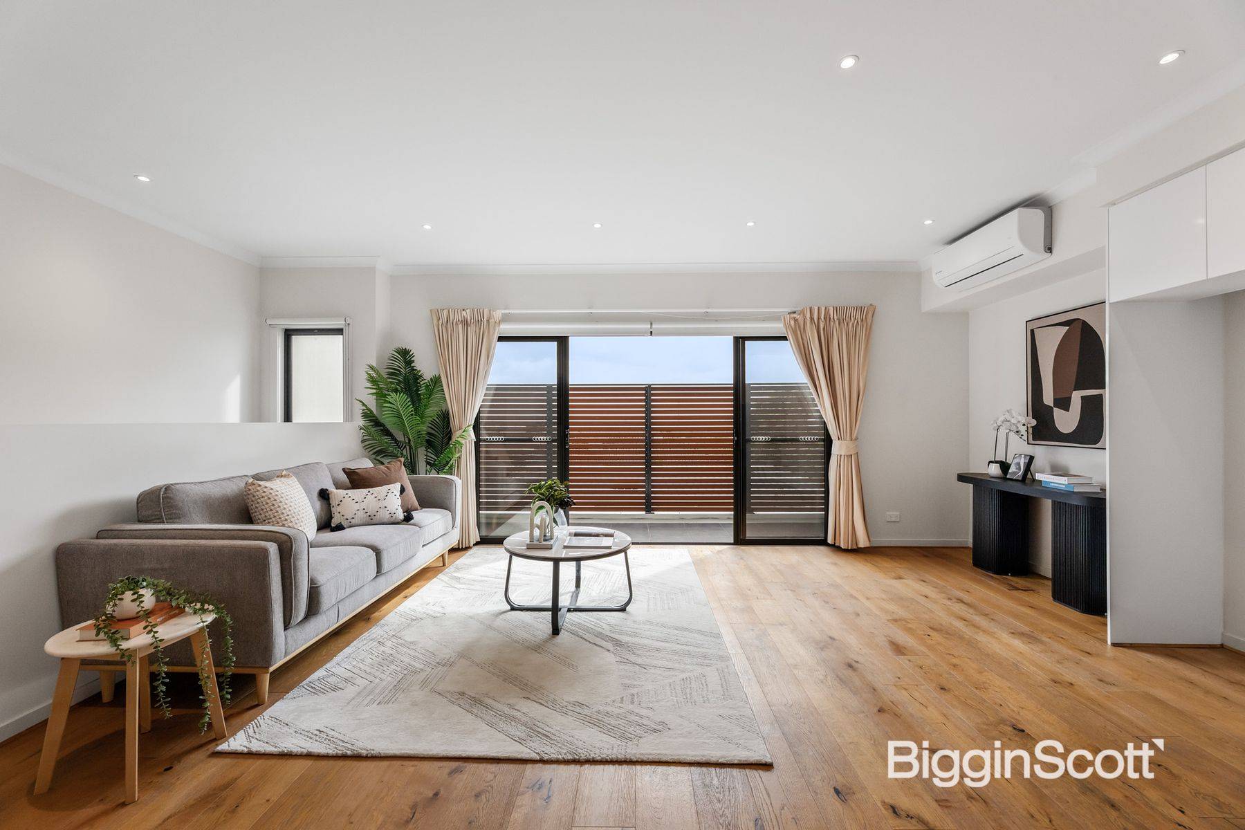 2/32 Rathmullen Quadrant, Doncaster VIC 3108, Doncaster - Thumbnail 4