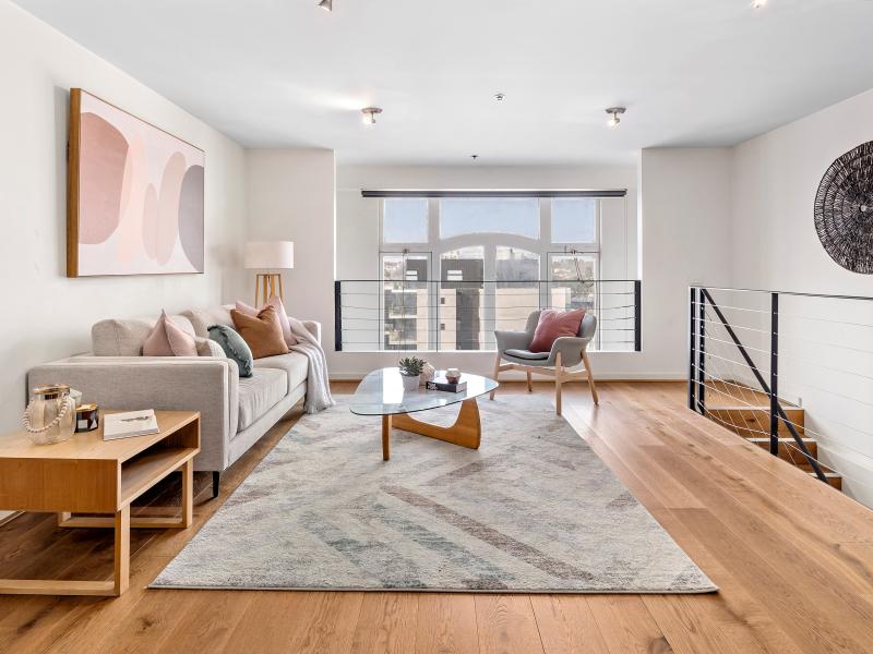 New York Style Apartment in Landmark Building *Entry via Wattle Street