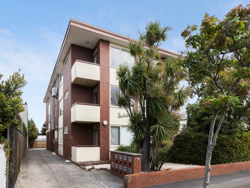 Light and Bright in One of Prahran’s Best Pockets 