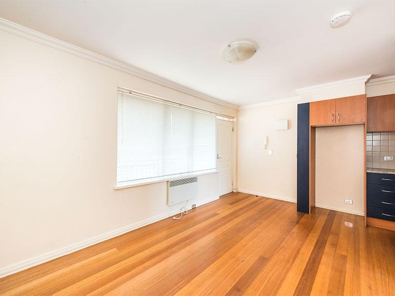 GENEROUS ONE BED