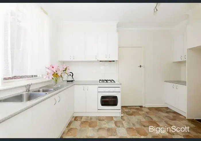 31 Damon Road, Mount Waverley, VIC, Mount Waverley - Thumbnail 3