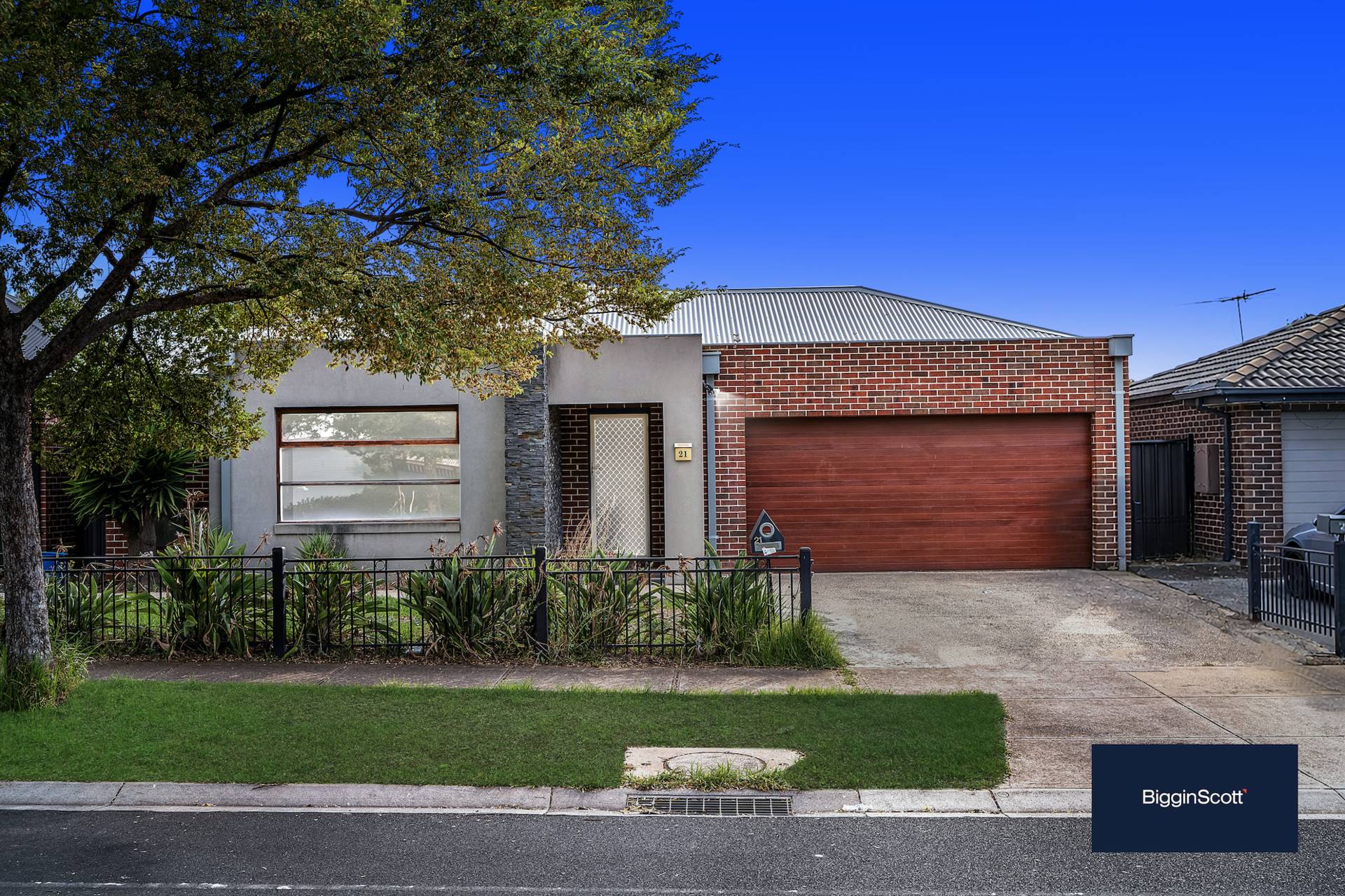 21  Penrose Promenade