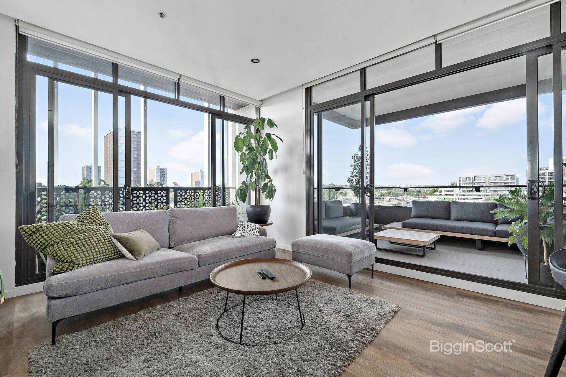 516/2 McGoun Street, Richmond - Image 1