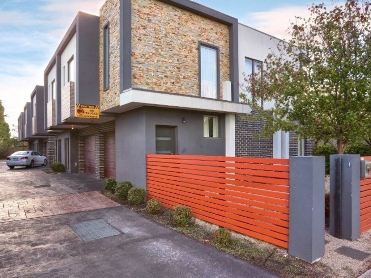 2/24 View Road, Springvale VIC 3171