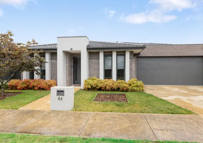 64 Elaine Avenue, Alfredton, VIC, Alfredton - Thumbnail 3