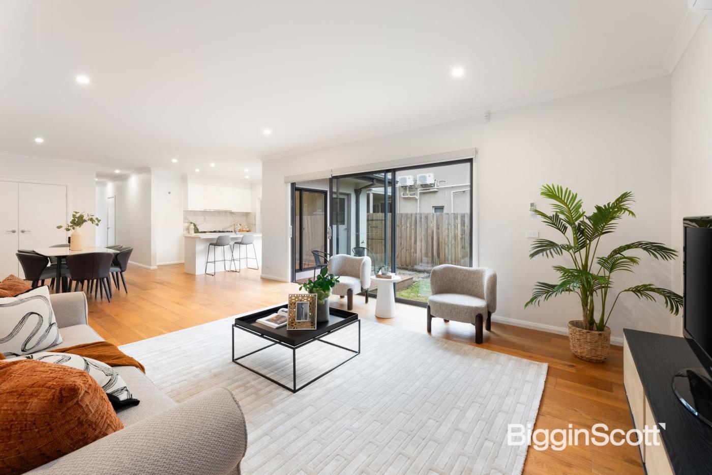 2/240 Morack Road, Vermont South, VIC, Vermont South - Image 1