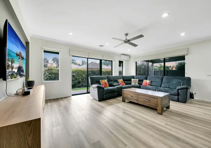 11 Brinbrook Street, Tarneit, VIC, Tarneit - Thumbnail 5